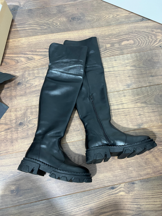 Cizme peste genunchi , cu talpa inalta tip bocanc [2]