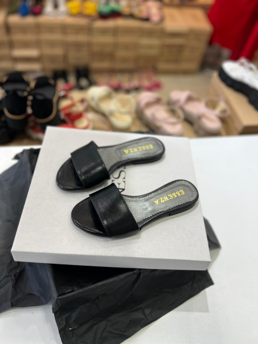 Flip flops din piele naturala neagra. [3]