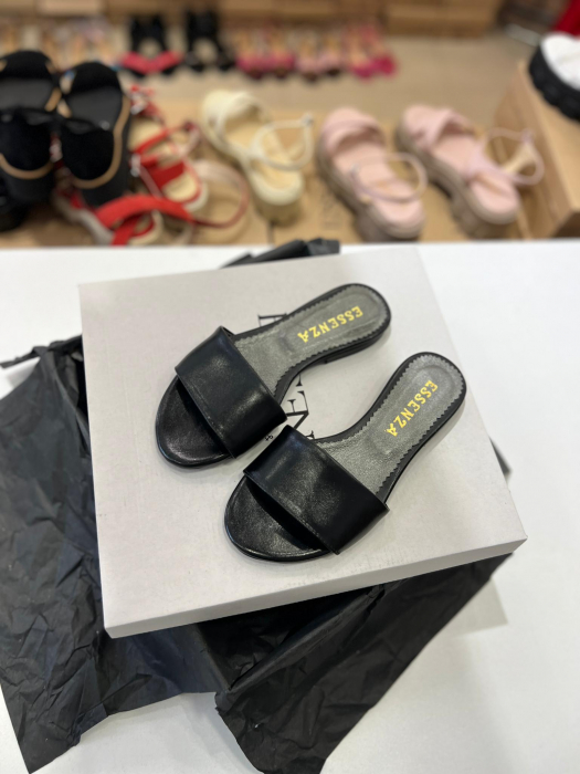 Flip flops din piele naturala neagra. [2]