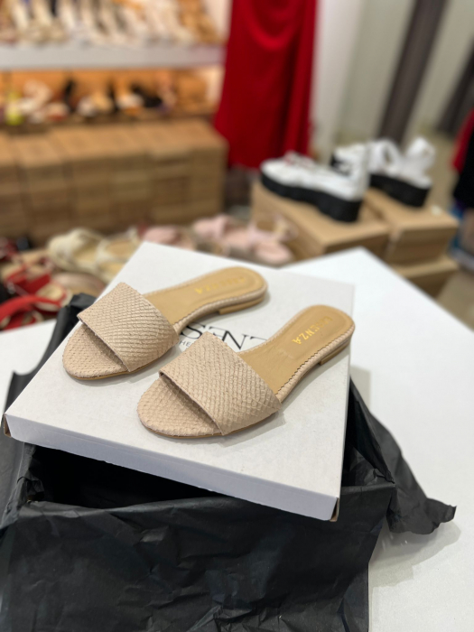 Flip flops din piele naturala roze cu textura de piele de sarpe [2]