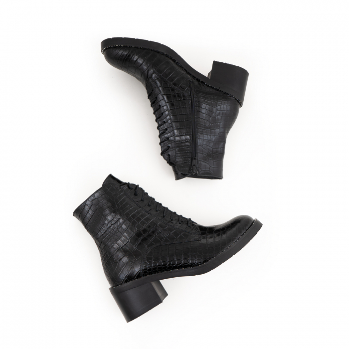 Ghete Brenda, cu siret, din piele naturala neagra cu aspect tip croco [4]