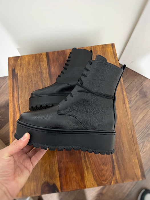 Ghete cu talpă groasă, din piele naturală bizonta neagra [3]