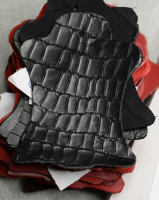 Negru croco 775 [2]
