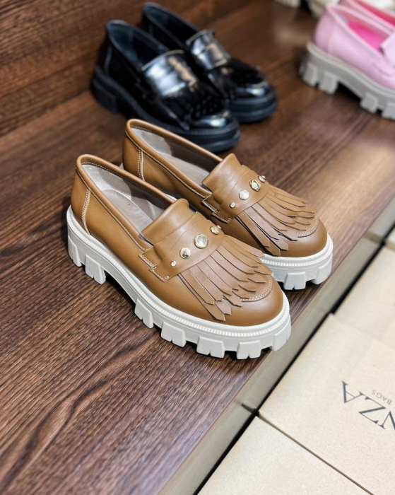 Pantofi Arya Light Brown, cu franjuri si capse aurii [6]