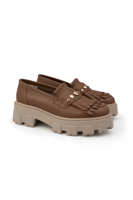 Pantofi Arya Light Brown, cu franjuri si capse aurii [3]