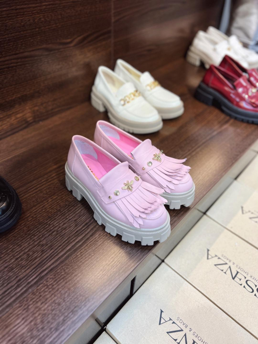 Pantofi Arya Powder Pink, cu franjuri si capse aurii [2]