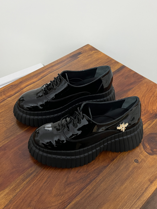 Pantofi Chara C black patent golden bee [7]