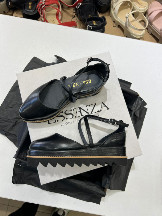 Pantofi decupati, din piele naturala neagra [3]