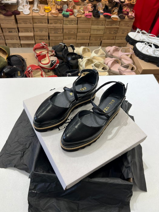 Pantofi decupati, din piele naturala neagra [2]