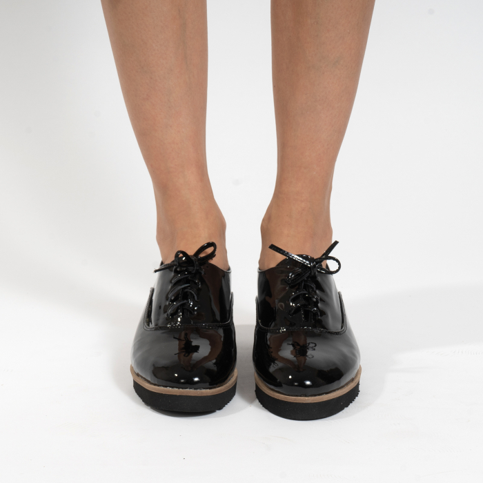 Pantofi oxford, cu varf rotunjit, din piele naturala lacita, neagra [3]