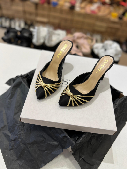 Pantofi stiletto tip sabot, realizati din matase naturala , negru si auriu. [4]