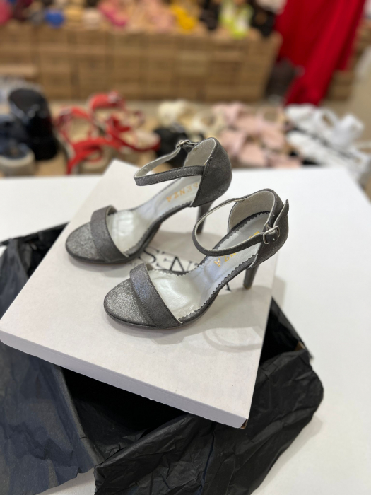 Sandale cu platforma, din piele gri glitter  [2]