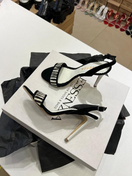Sandale elegante din piele intoarsa neagra [3]