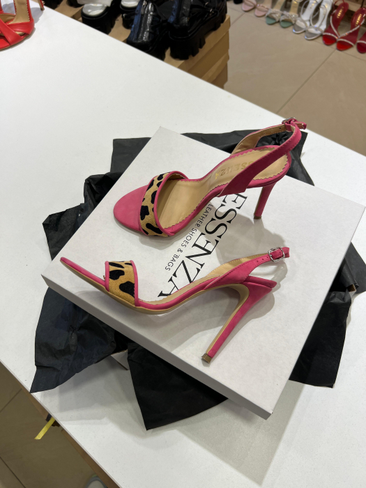 Sandale elegante din piele nabuc roz intens si animal print. [3]