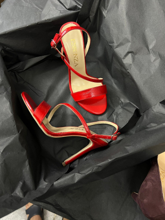 REDUCERI - Sandale elegante din piele lacuita rosie, cu toc stiletto.