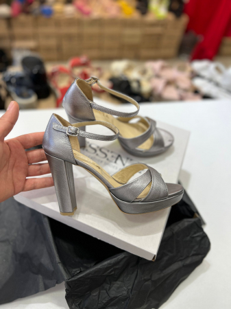 Sandale cu platforma si toc gros, din piele laminata gri [1]