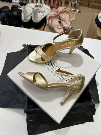 OUTLET PRIMAVARA-VARA - Sandale din piele aurie