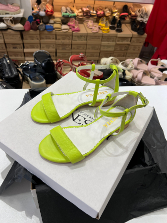 OUTLET PRIMAVARA-VARA - Sandale cu talpa joasa, din piele naturala galben neon