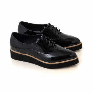 Pantofi oxford cu varf ascutit, din piele lacuita neagra [1]