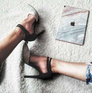FEMEI - Pantofi stiletto cu barete duble, din piele intoarsa neagra si bej