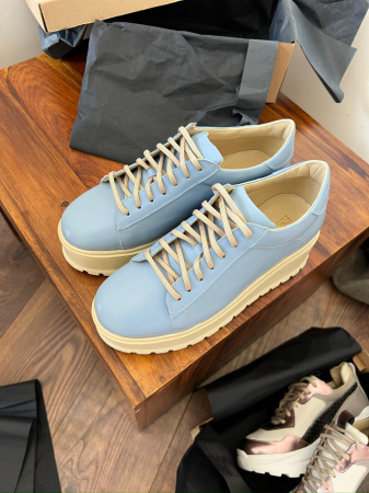 Pantofi cu talpă groasă, realizati din piele naturala , albastru deschis [1]