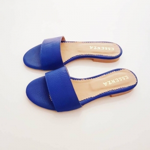Slapi - Flip flops din piele naturala albastru intens.