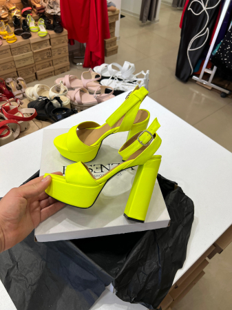 OUTLET PRIMAVARA-VARA - Sandale din piele naturala verde neon, cu toc gros patrat si platforma