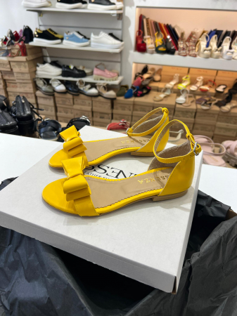 OUTLET PRIMAVARA-VARA - Sandale cu talpa joasa, din piele naturala galbena
