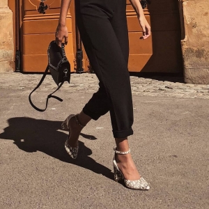 Pantofi decupati, din piele de sarpe, cu toc patrat [1]