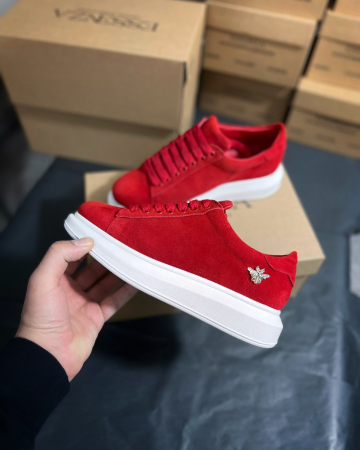 INCALTAMINTE - C127 sneakers Red Suede Bee
