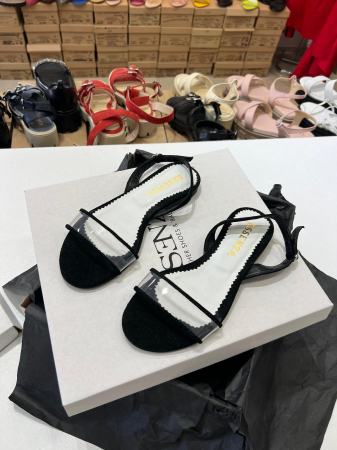 Sandale cu talpa joasa, din piele intoarsa neagra si plastic transparent [3]