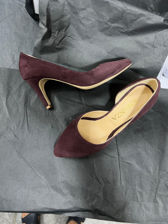 Noutati - Pantofi stiletto din piele intoarsa mov pruna , cu decupaj interior intr-o linie eleganta