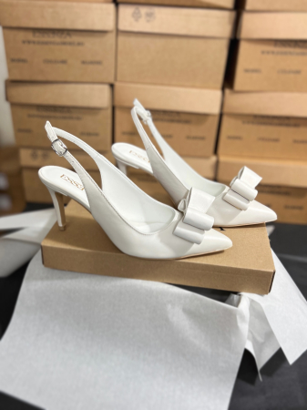 Pantofi stiletto, decupati, cu fiundita, alb unt [3]