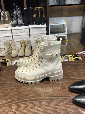 INCALTAMINTE - Ghete Vivienne Bej Bizon A38