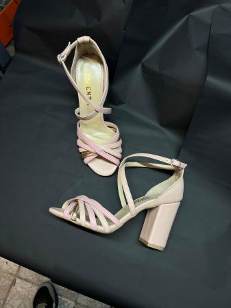 Sandale - Sandale cu barete multicolore din piele roz, nude si auriu roze