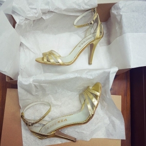 Insta Shop - Sandale din piele aurie