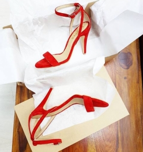 Insta Shop - Sandale din piele intoarsa rosie