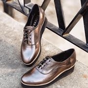 Casual - Pantofi oxford, din piele metalizata de nuanta bronzului,