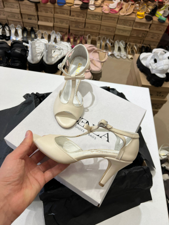 OUTLET PRIMAVARA-VARA - Sandale din piele nude 