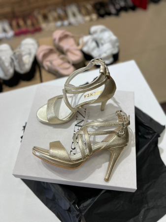 OUTLET PRIMAVARA-VARA - Sandale cu platforma, din piele laminata aurie