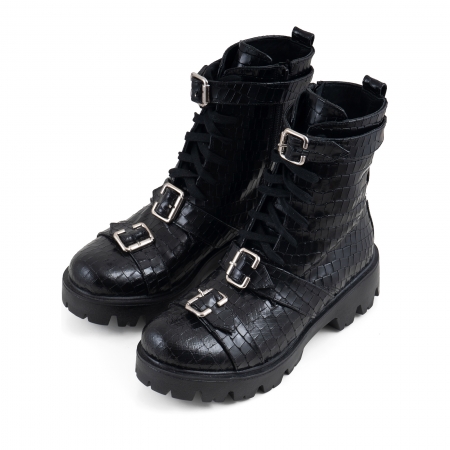 Bocanci cu catarame metalice, din piele naturala neagra cu aspect tip croco [1]