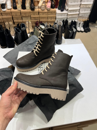 Bocanci cu siret, din piele naturala nabuc [1]