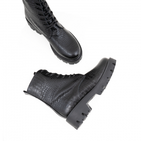 Bocanci cu siret, din piele naturala neagra, cu aspect tip croco [2]