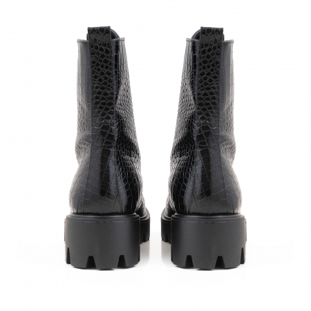 Bocanci cu siret, din piele naturala neagra, cu aspect tip croco [3]
