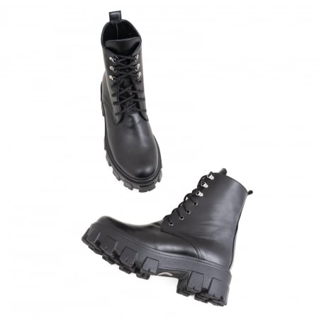 Bocanci cu siret si capse metalice, din piele naturala neagra [2]