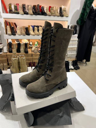 OUTLET TOAMNA-IARNA - Bocanci cu siret si talpa antiderapanta, din piele intoarsa cafenie.