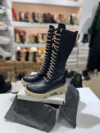 Bocanci cu siret si talpa antiderapanta, din piele naturala bleomarin [1]