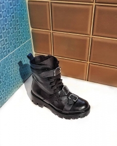Bocanci din piele neagra [1]