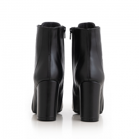 Botine  cu siret si capse metalice, din piele naturala neagra [5]
