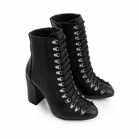 Botine  cu siret si capse metalice, din piele naturala neagra [6]